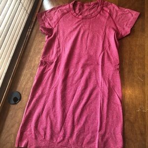 Lululemon workout top